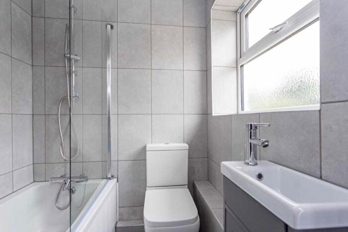 1 Bedroom Terraced House To Rent In Shieldhall Street, London, SE2