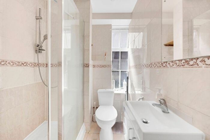 1 Bedroom Studio For Sale In Coram Street, London, WC1N