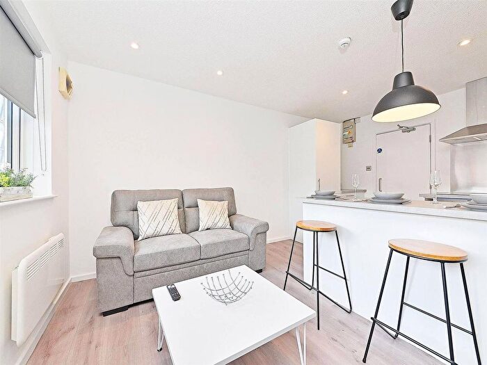 1 Bedroom Flat To Rent In Dantzic Street, Manchester, M4