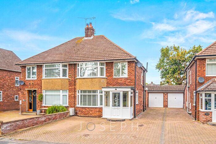 3 Bedroom Semi-Detached House For Sale In Colchester Road, Ipswich, IP4