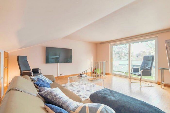 2 Bedroom Apartment To Rent In Silwood Road, Ascot, SL5