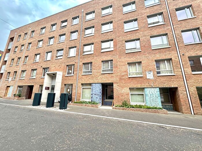 3 Bedroom Flat To Rent In Podd Street, Barking, IG11