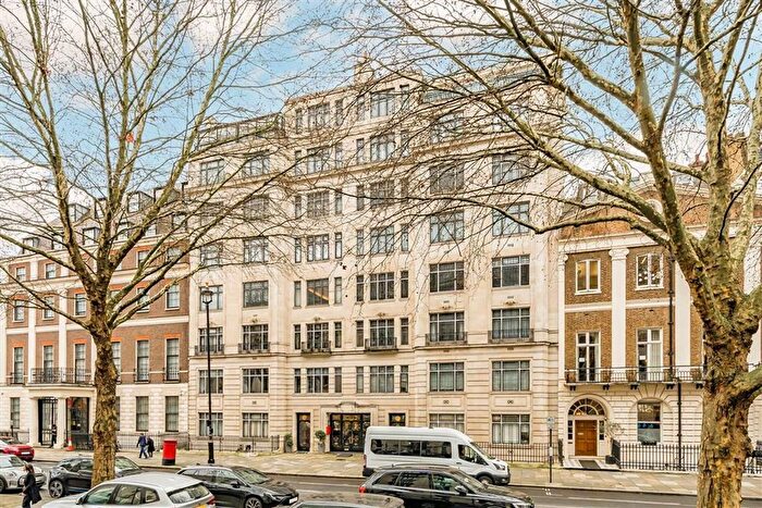 3 Bedroom Flat For Sale In Portland Place, London, W1B