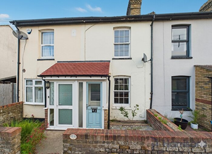 3 Bedroom Terraced House For Sale In Sandown Cottages, London Road, Teynham, Kent, ME9