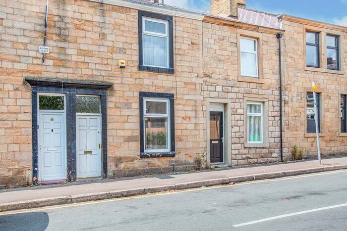 3 Bedroom Terraced House To Rent In Oxford Road, Burnley, Lancashire, BB11
