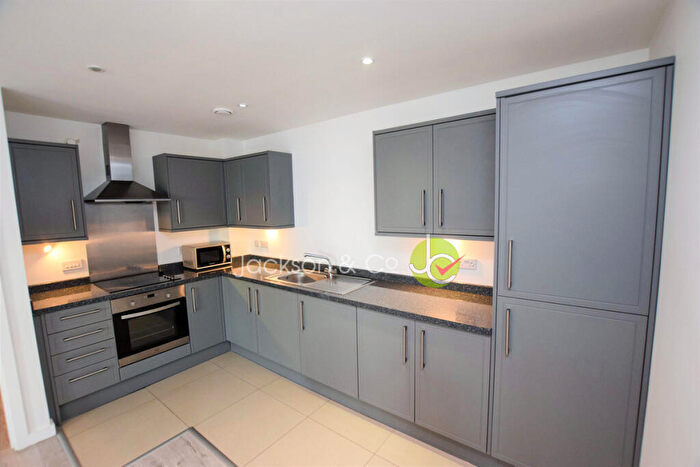 2 Bedroom Apartment To Rent In Quayside Drive, Colchester, CO2