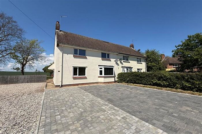 3 Bedroom Semi-Detached House To Rent In Broome Close Villas, Shalford, CM7