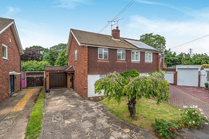 3 Bedroom Semi-Detached House For Sale In Magdalen Close, Byfleet, Surrey, KT14