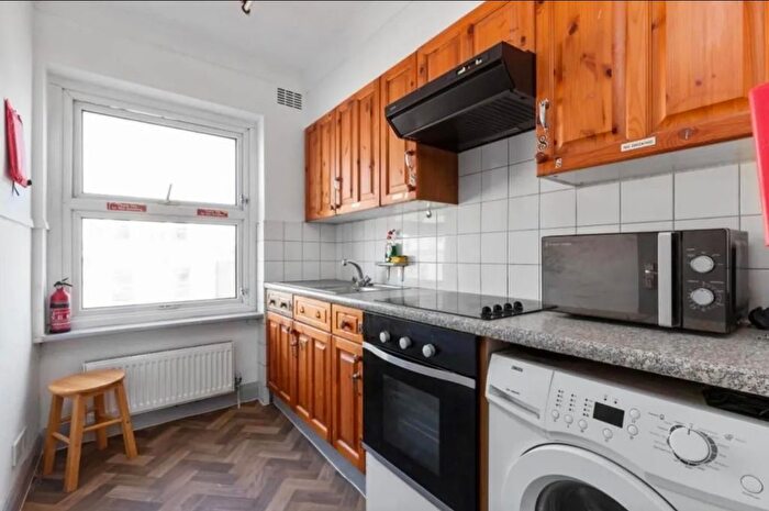 Studio To Rent In Grays Inn Road, London, WC1X
