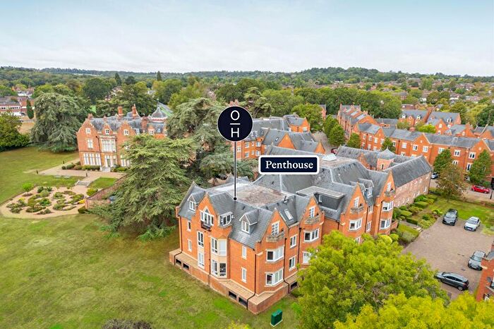 3 Bedroom Penthouse For Sale In Lambton House, Windsor, SL4