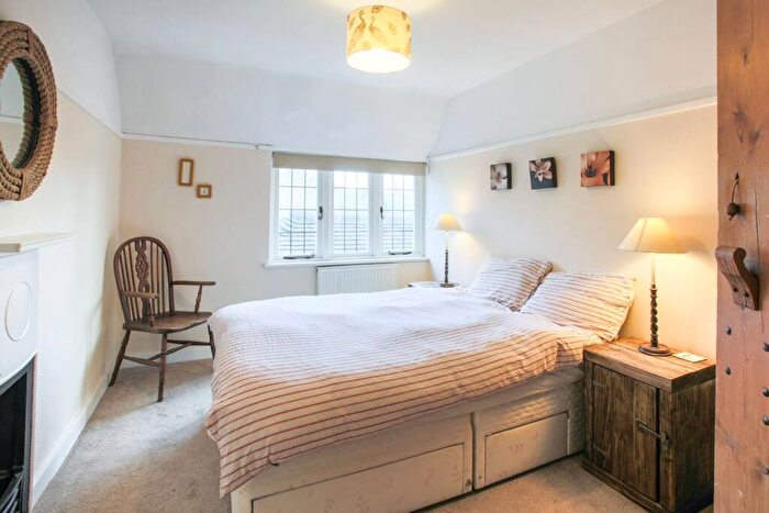 7 Bedroom Detached House To Rent In Broad Street, Guildford, GU3