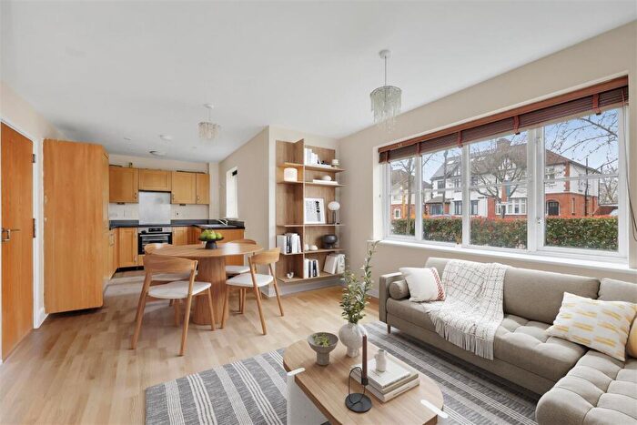 2 Bedroom Flat For Sale In Robson Avenue, London, NW10