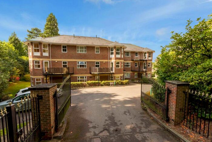 2 Bedroom Apartment To Rent In Chesham Road, Berkhamsted., HP4