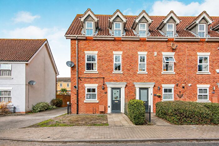 4 Bedroom End Of Terrace House For Sale In High Street, Greenhithe, DA9