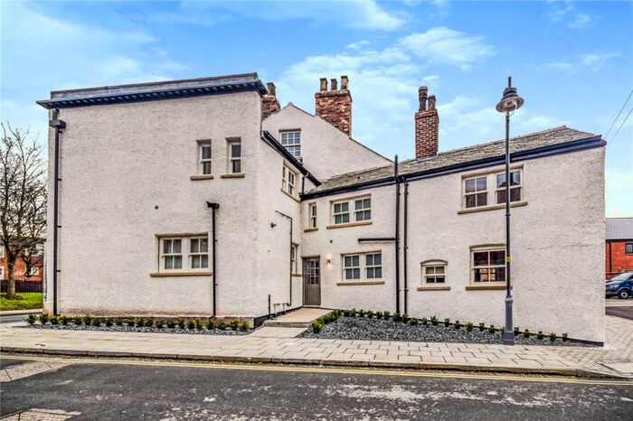 2 Bedroom Flat To Rent In Churchgate, Stockport, SK1