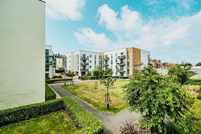 1 Bedroom Flat For Sale In Neptune House, Heene Road, Worthing, BN11