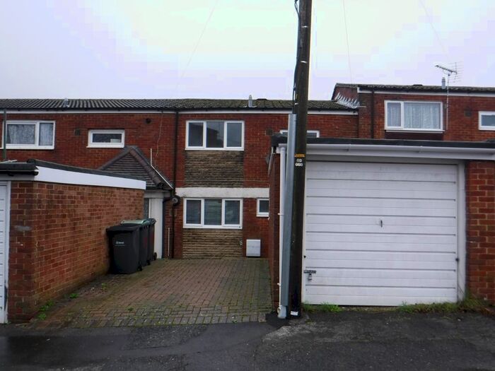 3 Bedroom Terraced House To Rent In Baddesley Gardens, Leigh Park, PO9