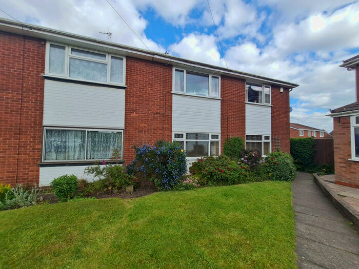 2 Bedroom Maisonette To Rent In Wychelm Farm Road, Birmingham, B14