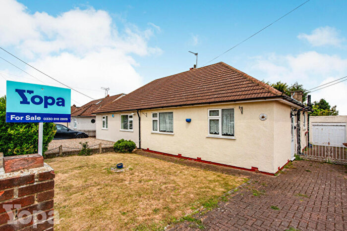 2 Bedroom Semi-Detached Bungalow For Sale In Ethelbert Road, Dartford, DA2