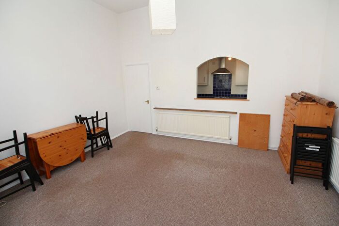 1 Bedroom Flat To Rent In Thicket Road, Anerley, SE20