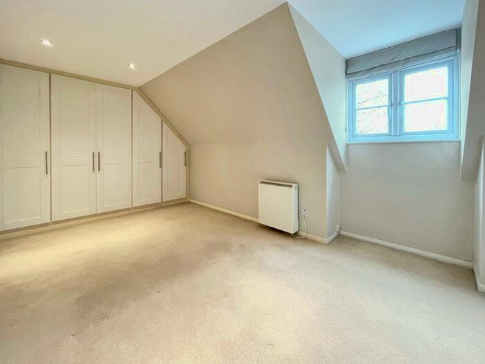 1 Bedroom Flat To Rent In Bois Lane, Amersham, HP6