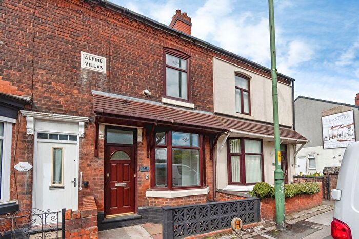 2 Bedroom End Of Terrace House For Sale In Bloxwich Road, Walsall, West Midlands, WS2