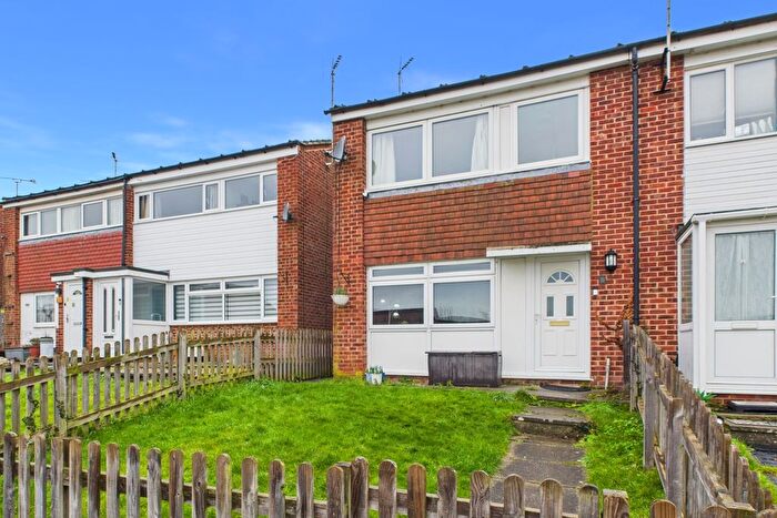 3 Bedroom End Terrace House For Sale In Rowley Furrows, Linslade, LU7