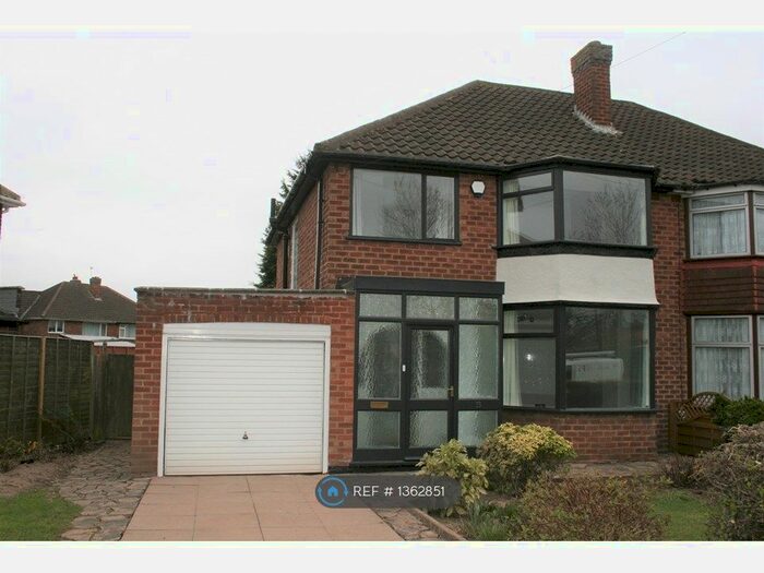3 Bedroom Semi-Detached House To Rent In Gilson Way, Birmingham, B37
