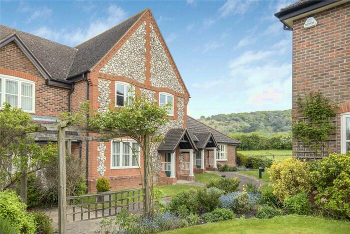 2 Bedroom Retirement Property For Sale In Hill Farm Court, Chinnor, OX39