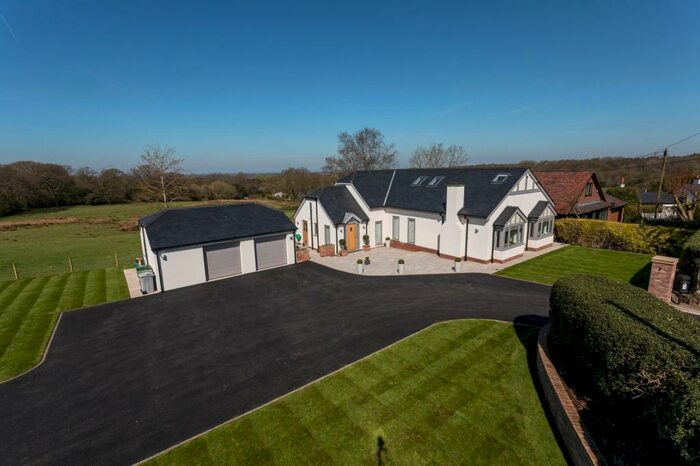 4 Bedroom Detached House For Sale In Wood Lane North, Adlington, SK10