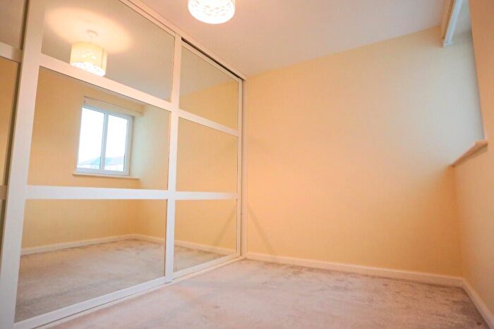 2 Bedroom Flat To Rent In Flaxmill Place, Bonnington, Edinburgh, EH6