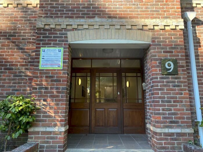 2 Bedroom Apartment To Rent In Branksome Wood Road, Bournemouth, BH2
