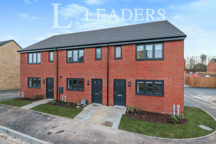 3 Bedroom End Of Terrace House To Rent In Moonbeam Street, Clay Cross, S45