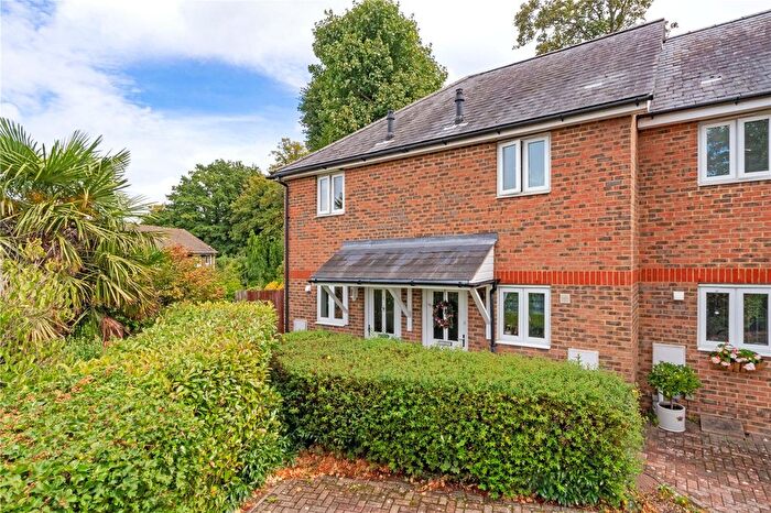 1 Bedroom Terraced House For Sale In Golden Leaves, Tunbridge Wells, Kent, TN2