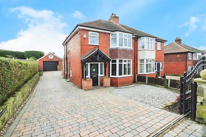 3 Bedroom Semi-Detached House For Sale In Station Road, Kippax, Leeds, LS25