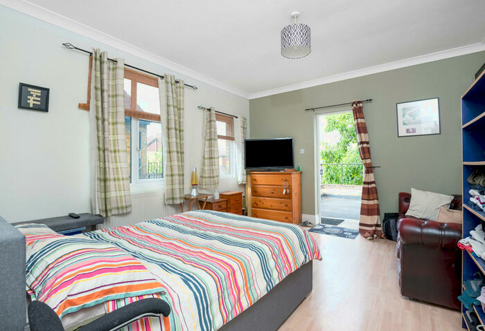 1 Bedroom Flat To Rent In Sidcup High Street, Sidcup, Kent, DA14