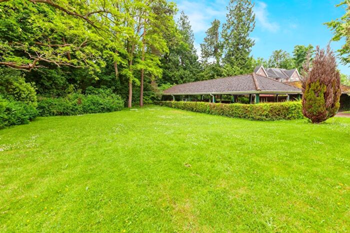 1 Bedroom Apartment For Sale In Ray Park Avenue, Maidenhead, SL6