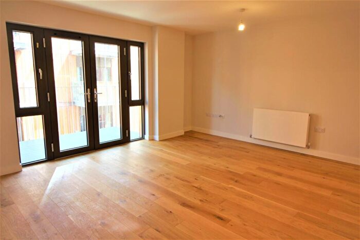 2 Bedroom Apartment To Rent In Rope Walk, Bristol, BS1