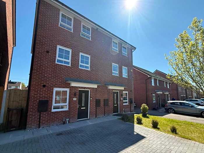 3 Bedroom House For Sale In Stratford Drive, Prescot, Merseyside, L34