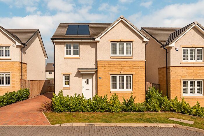 3 Bedroom Villa For Sale In Fernwood Drive, Danderhall, EH22