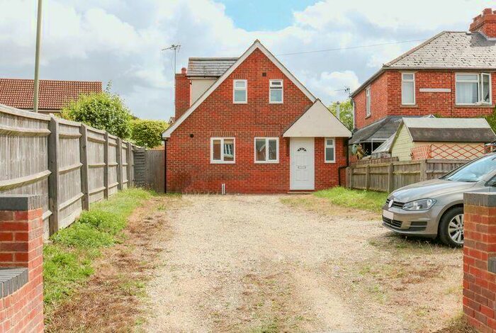 2 Bedroom Detached House To Rent In Main Street, Grove, OX12
