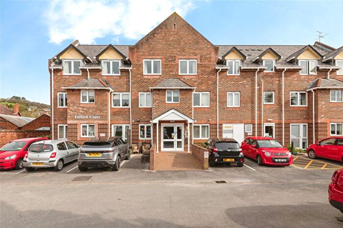 2 Bedroom Flat For Sale In Fulford Court, Minehead, TA24