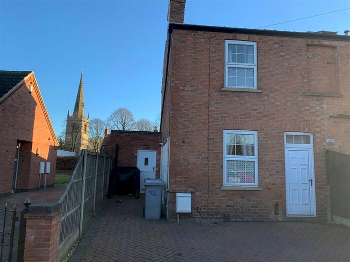 Semi-Detached House To Rent In Glovers Lane, Balderton, Newark, NG24