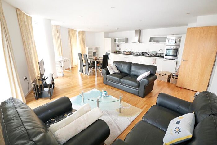 2 Bedroom Flat To Rent In Ability Place, Millharbour, Canary Wharf, London, E14