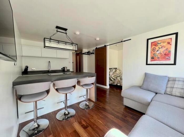 1 Bedroom Flat To Rent In Saunders Street, Stockbridge, Edinburgh, EH3