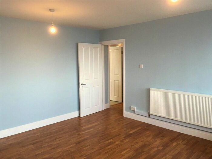 3 Bedroom Flat To Rent In Saxon Road, London, E3