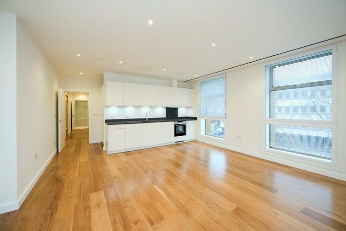 2 Bedroom Flat To Rent In Highbury Crescent, N5
