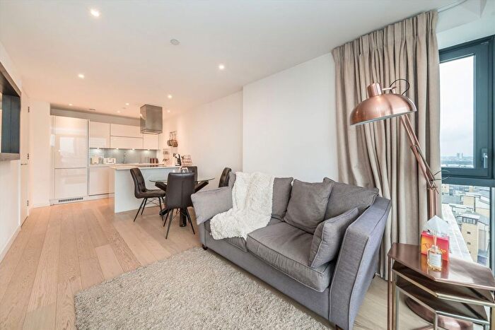 1 Bedroom Flat To Rent In Yabsley Street, Canary Wharf, E14