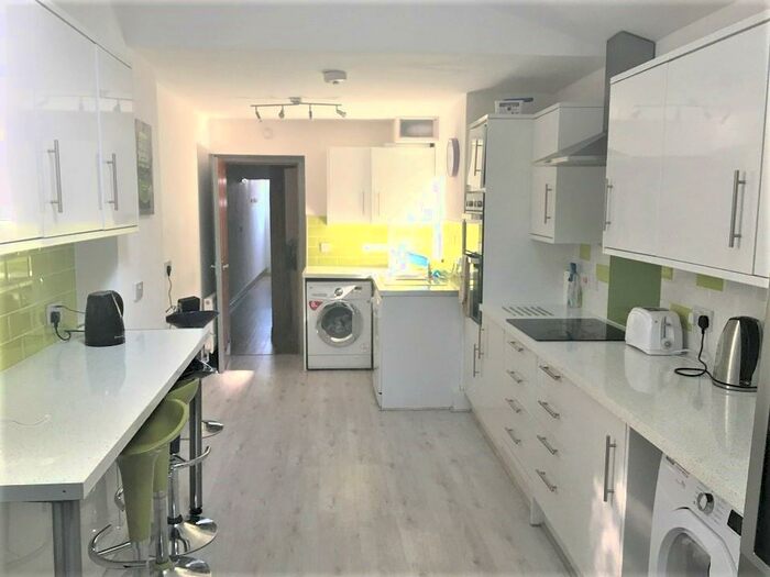 7 Bedroom Terraced House To Rent In Tiverton Road, Selly Oak, Birmingham, B29