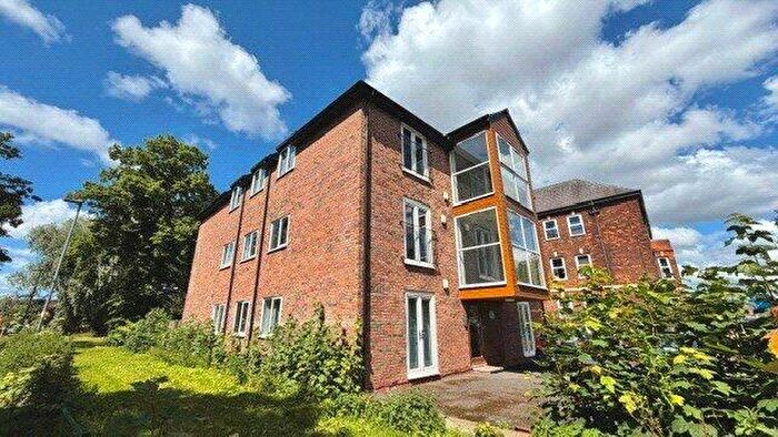 4 Bedroom Apartment To Rent In Platt Lane, Rusholme, Manchester, M14